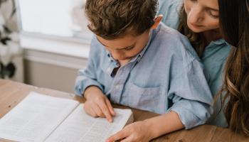 Yesus Menyelamatkan Penjahat Bacakan Roma untuk Anak Anda